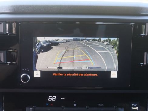 Used 2025 Toyota Tundra SR5 w/ SR5 Convenience Package AWD/4WD image 11