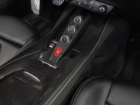 Used 2020 Ferrari Portofino RWD image 54