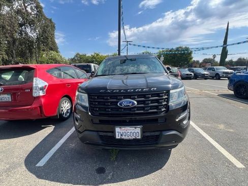 Used 2017 Ford Explorer Sport w/ Equipment Group 401A AWD/4WD image 2