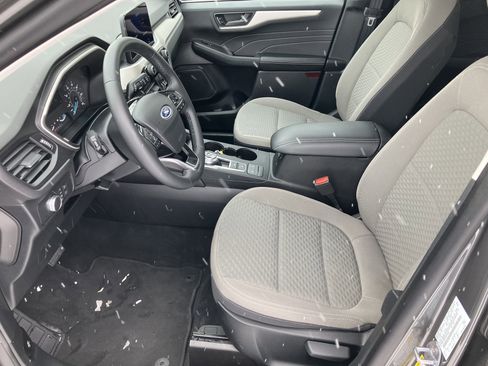 Used 2022 Ford Escape SE w/ Cold Weather Package image 13