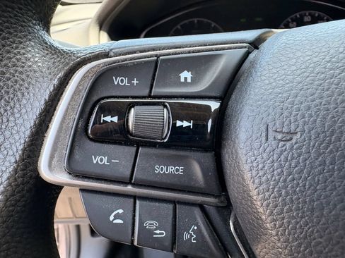 Used 2020 Honda Accord LX image 19