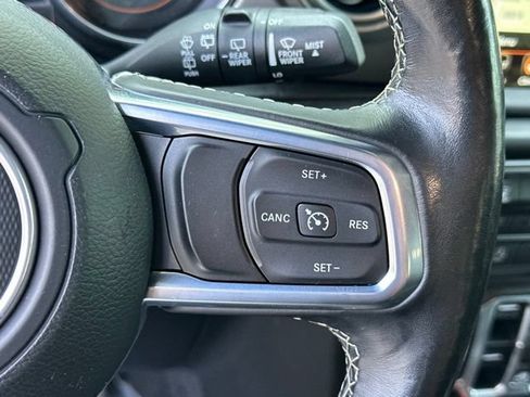 Used 2020 Jeep Wrangler Unlimited Sahara AWD/4WD image 8