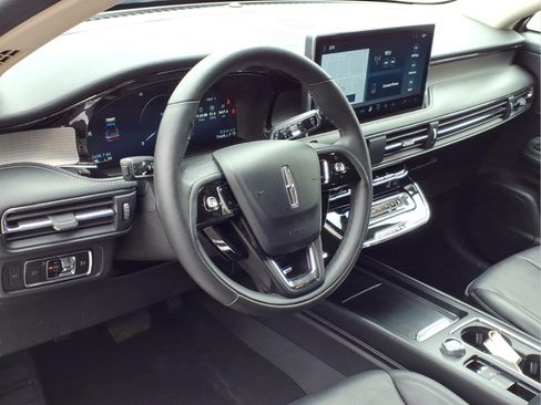 Used 2024 Lincoln Corsair AWD w/ Equipment Group 101A image 12