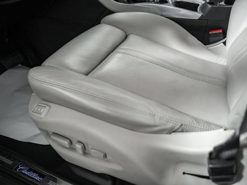 Used 2015 Cadillac SRX Premium image 38