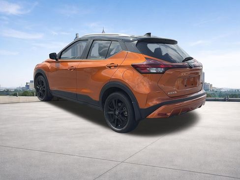 Used 2024 Nissan Kicks SV FWD image 3