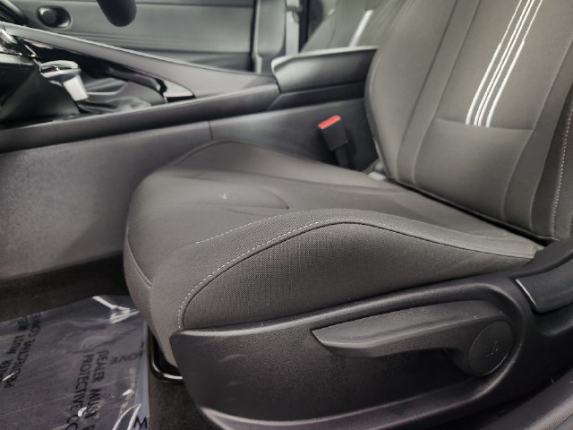 Certified 2025 Hyundai Elantra SEL FWD image 12