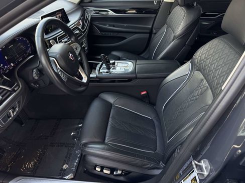Used 2022 BMW ALPINA B7 xDrive w/ Luxury Rear Seating Package AWD/4WD image 14