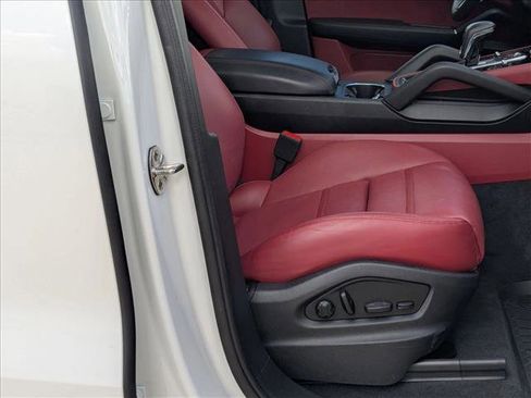 Used 2023 Porsche Cayenne GTS image 23