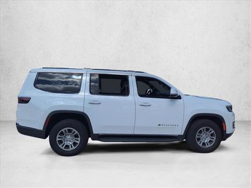 Used 2022 Jeep Wagoneer Series I image 4