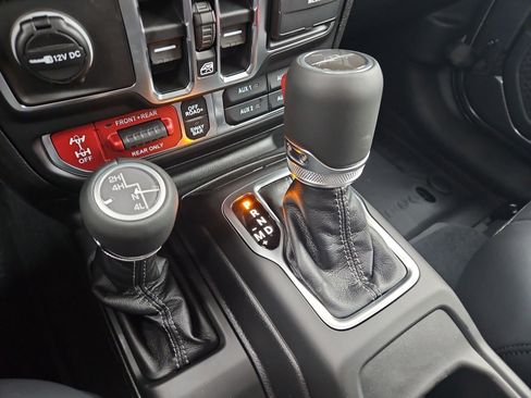 New 2026 Jeep Gladiator Rubicon w/ Safety Group AWD/4WD image 27