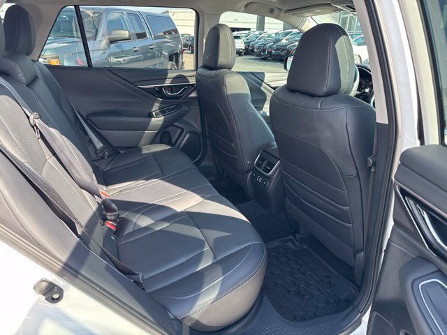 Used 2025 Subaru Outback Touring XT AWD/4WD image 24