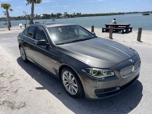 Used 2014 BMW 550i Sedan w/ Executive Package image 31