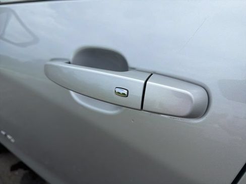 Used 2021 Chevrolet Equinox LT FWD image 15