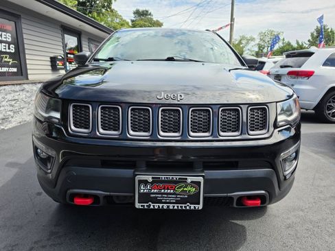 Used 2017 Jeep Compass Trailhawk w/ Leather Interior Group AWD/4WD image 5