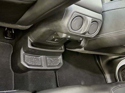 Used 2022 Jeep Wrangler Sahara w/ Cold Weather Group image 28