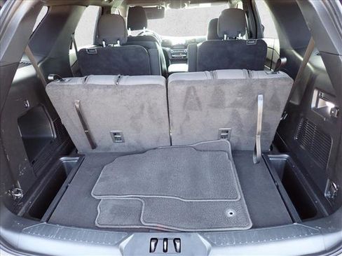 Used 2020 Ford Explorer XLT image 8