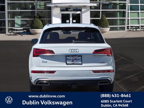 Used 2023 Audi Q5 2.0T Premium Plus w/ Premium Plus Package AWD/4WD image 5