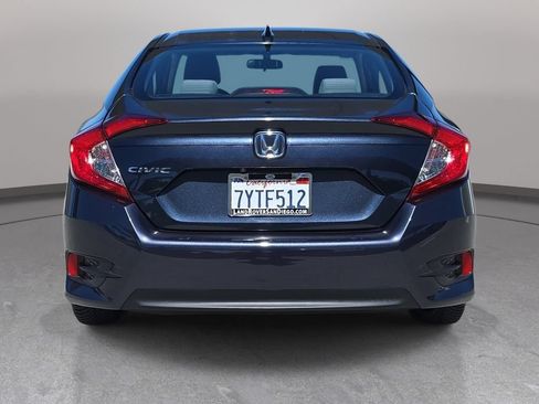 Used 2017 Honda Civic EX image 7