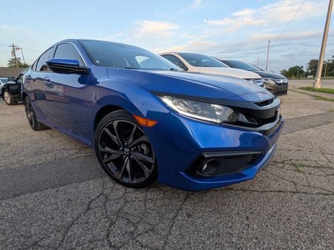 Used 2019 Honda Civic Sport image 2