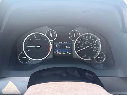 Used 2017 Toyota Tundra SR5 w/ SR5 Upgrade Package RWD image 16