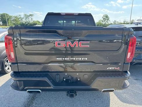 Used 2021 GMC Sierra 1500 AT4 w/ AT4 Preferred Package AWD/4WD image 4