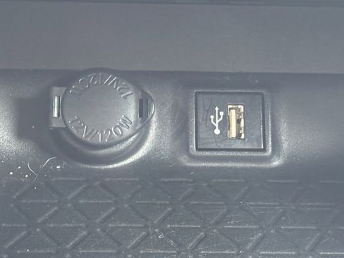 Used 2023 Toyota RAV4 LE FWD image 6