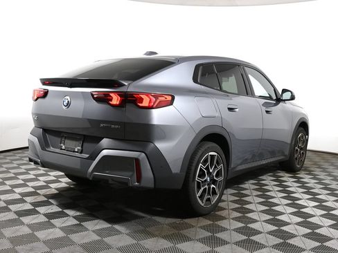 Used 2025 BMW X2 xDrive28i w/ Technology Package AWD/4WD image 11