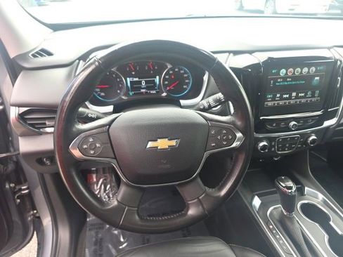 Used 2019 Chevrolet Traverse LT w/ LT Premium Package AWD/4WD image 17