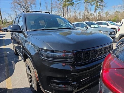 Used 2024 Jeep Grand Wagoneer Series III w/ Quick Order Packagew 28T image 2