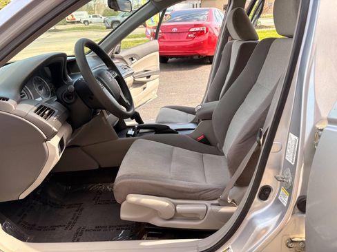 Used 2009 Honda Accord LX image 8