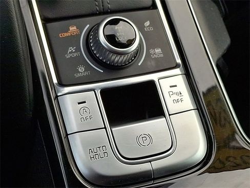 Used 2020 Kia Telluride LX image 23