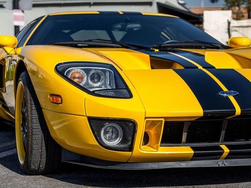Used 2006 Ford GT image 90