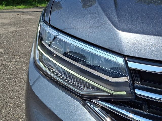 Used 2023 Volkswagen Tiguan SE FWD image 9