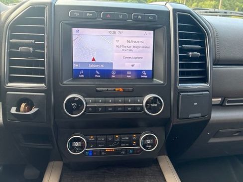 Used 2021 Ford Expedition Max Limited AWD/4WD image 9