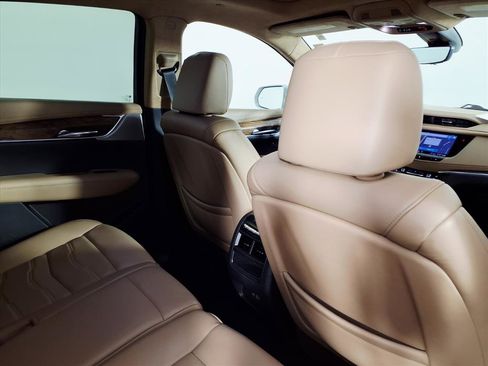 Used 2020 Cadillac XT5 Sportv w/ Platinum Package image 11