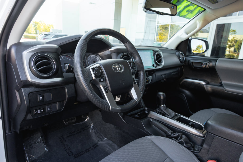 Used 2021 Toyota Tacoma SR5 RWD image 10