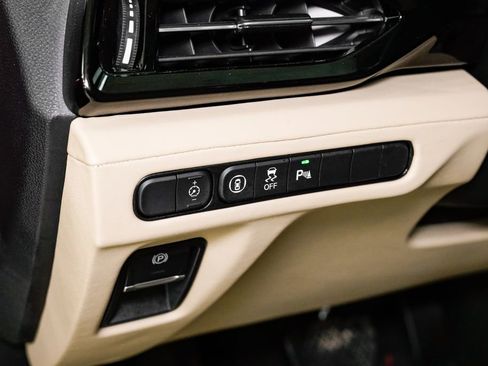 Certified 2025 Acura MDX w/ Technology Package image 12