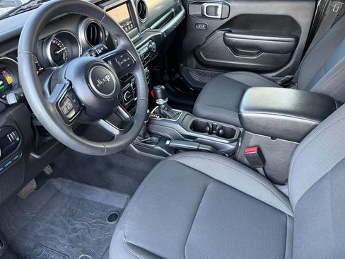 Used 2023 Jeep Wrangler Unlimited image 7