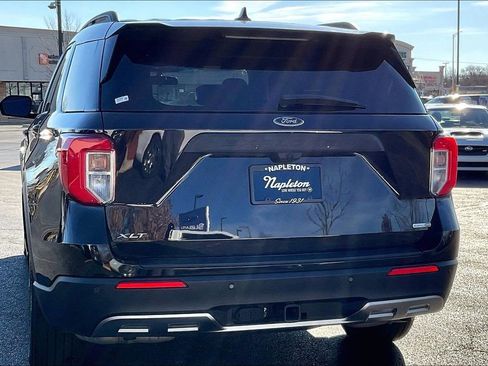 Used 2020 Ford Explorer XLT w/ Equipment Group 202A image 3