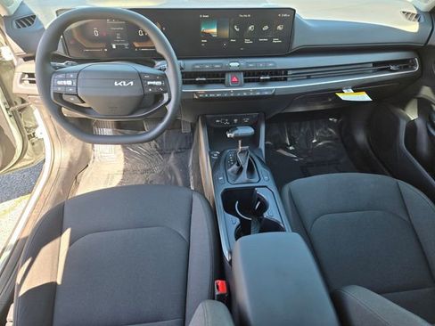 New 2026 Kia K4 FWD image 27
