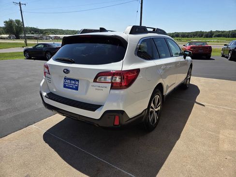 Used 2019 Subaru Outback 3.6R Limited AWD/4WD image 4