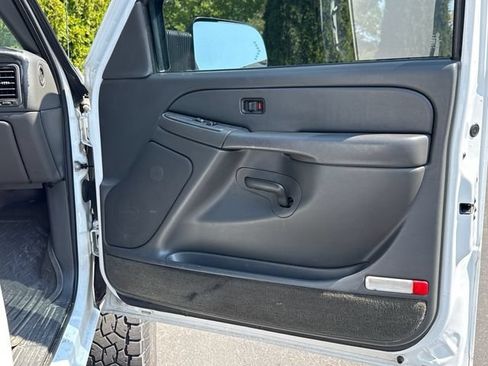 Used 2004 GMC Sierra 2500 SLE AWD/4WD image 15