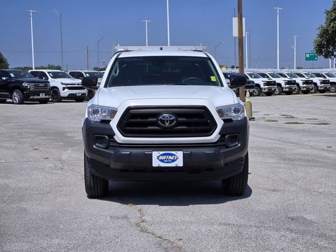 Used 2022 Toyota Tacoma SR RWD image 3