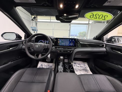 Used 2026 Toyota Camry XSE AWD/4WD image 11