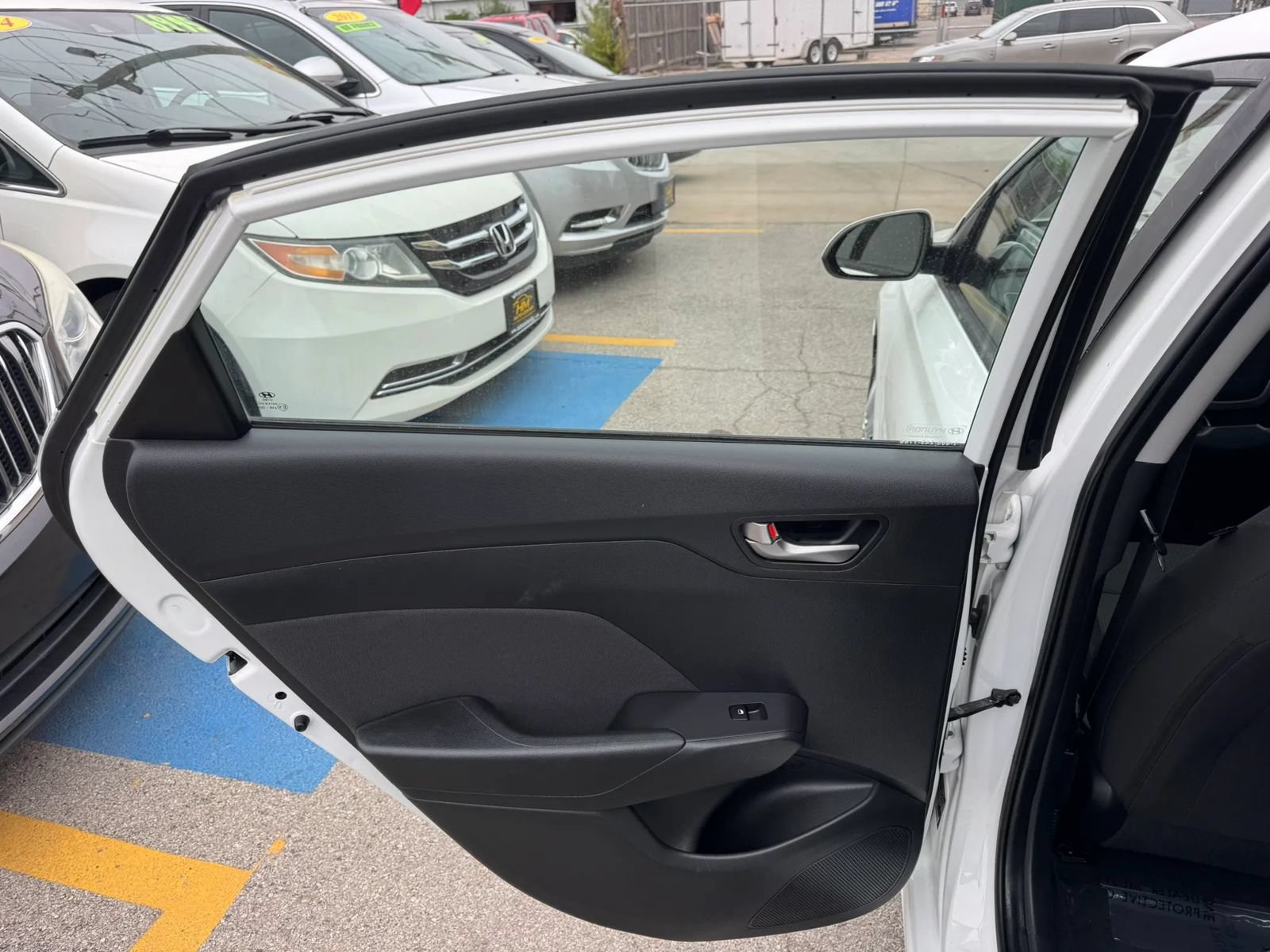 Used 2020 Hyundai Accent SE FWD image 9