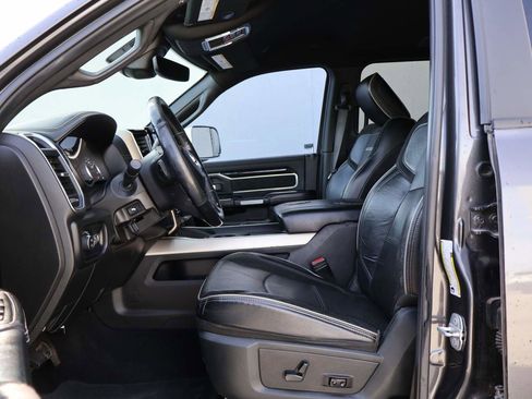 Used 2019 RAM 3500 Laramie image 10