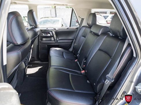 Used 2022 Toyota 4Runner TRD Off-Road Premium w/ Moonroof Package AWD/4WD image 35