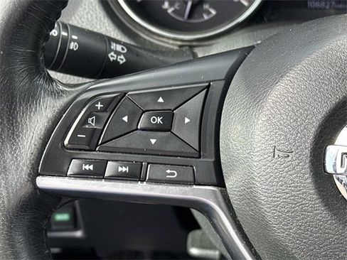 Used 2018 Nissan Rogue SL image 28