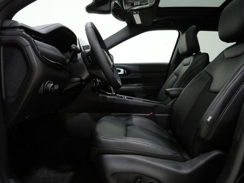 New 2026 Jeep Compass Latitude w/ Sun and Sound Group image 13