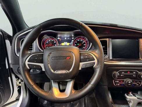 Used 2017 Dodge Charger SXT w/ AWD Plus Group image 43